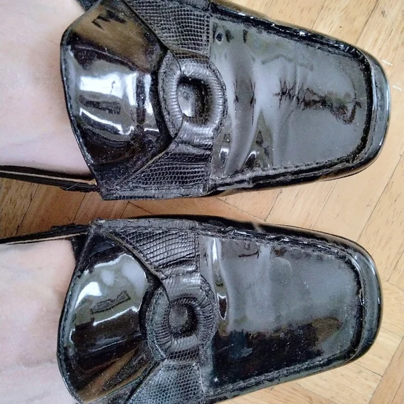 Nordstrom Black Patent leather flat mule. - Picture 4 of 7